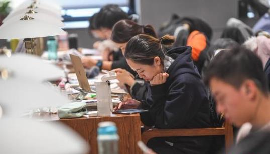 付費自習室悄然成為熱門創業項目 有的座甚至要預約