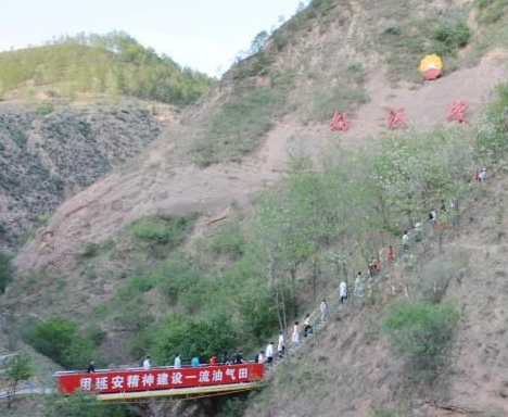 “I SEE·I KNOW”香港青年認知祖國系列活動到訪長慶油田