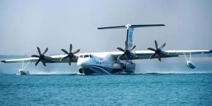 中國大型水陸兩棲飛機AG600“鯤龍”獲頒生產許可證